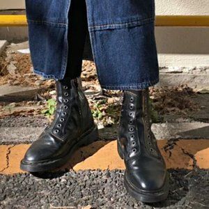 Dr.Martens 1460 Laceless. Super Rare!